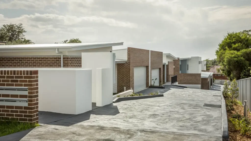 51 - 53 Russell St Balgownie - Townhouse construction